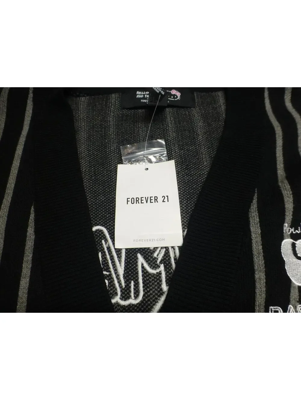 Forever 21 Men's Badtz-Maru Striped Cardigan Sweater Hello Kitty XL NWT J4A - Picture 10 of 14